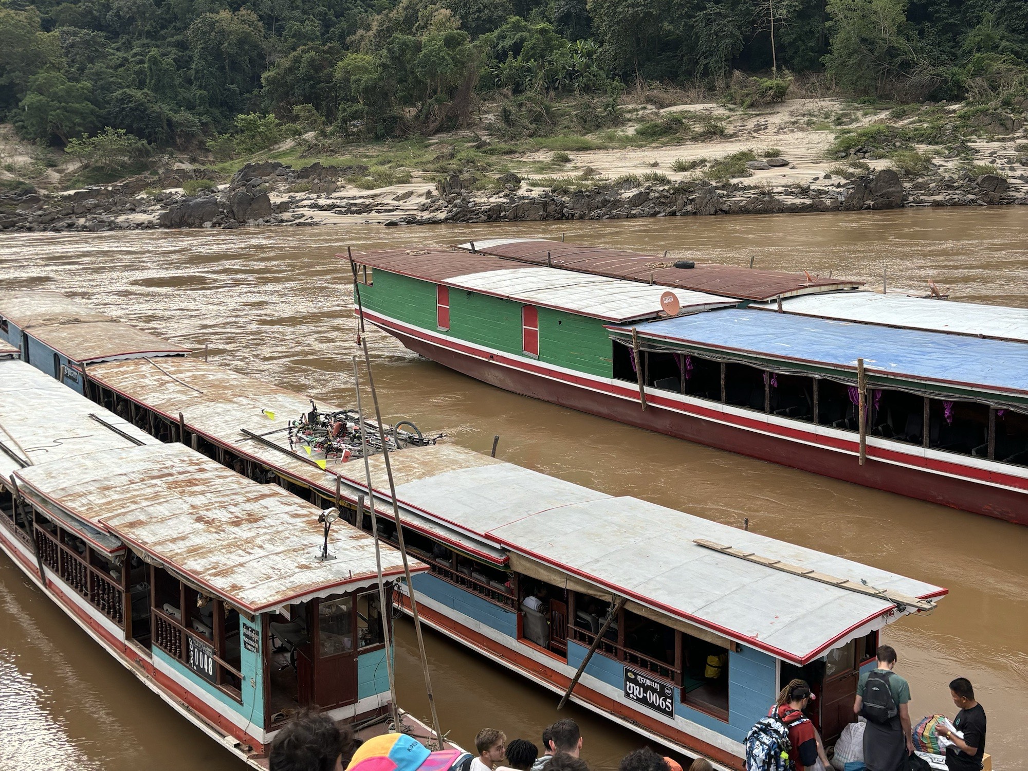 The slow boats that take you from Thailand to Laos 