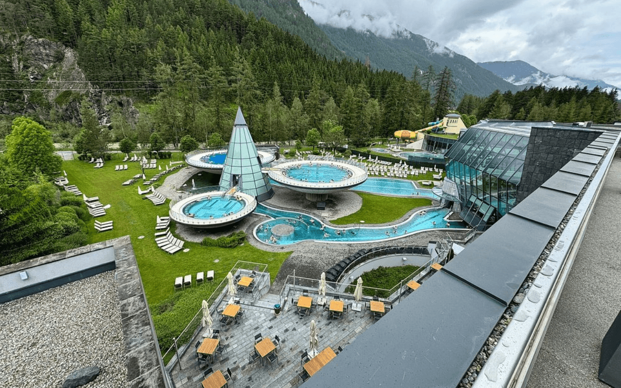 Aqua Dome Spa