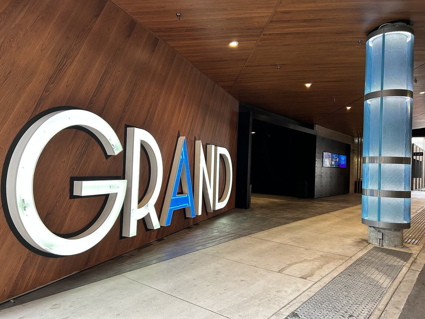 Downtown Grand Hotel