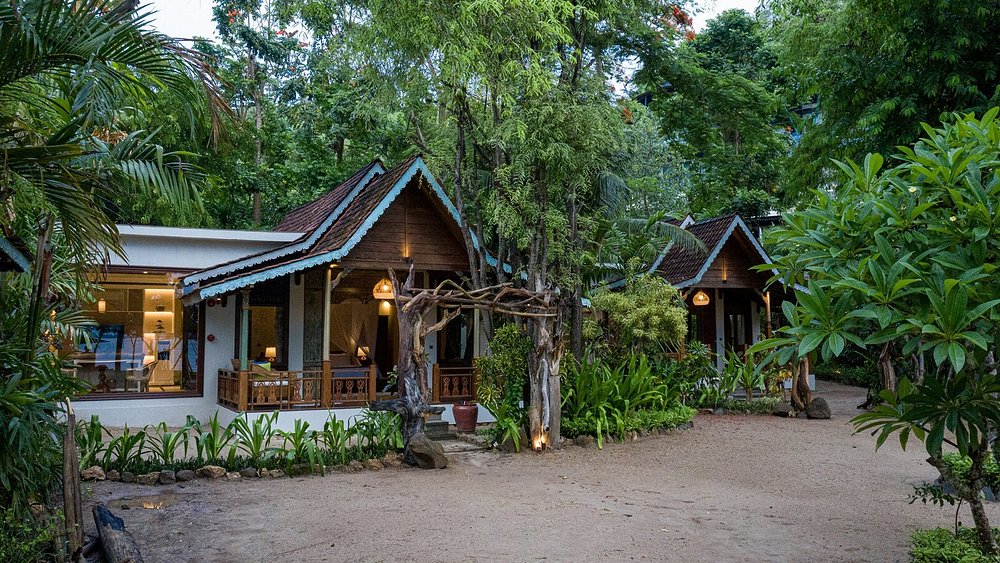 Ecotourism Sanctuary Residence
