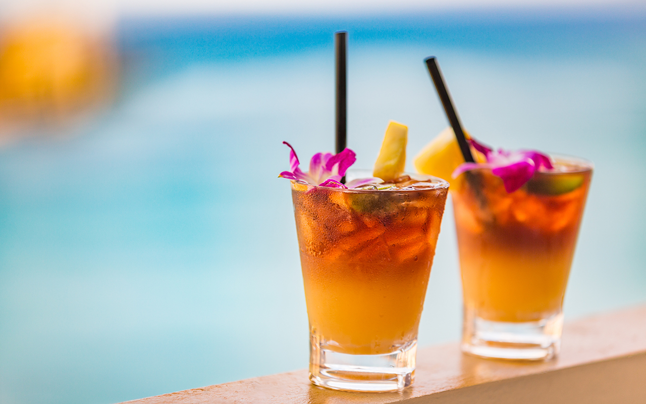Drinks by a pool