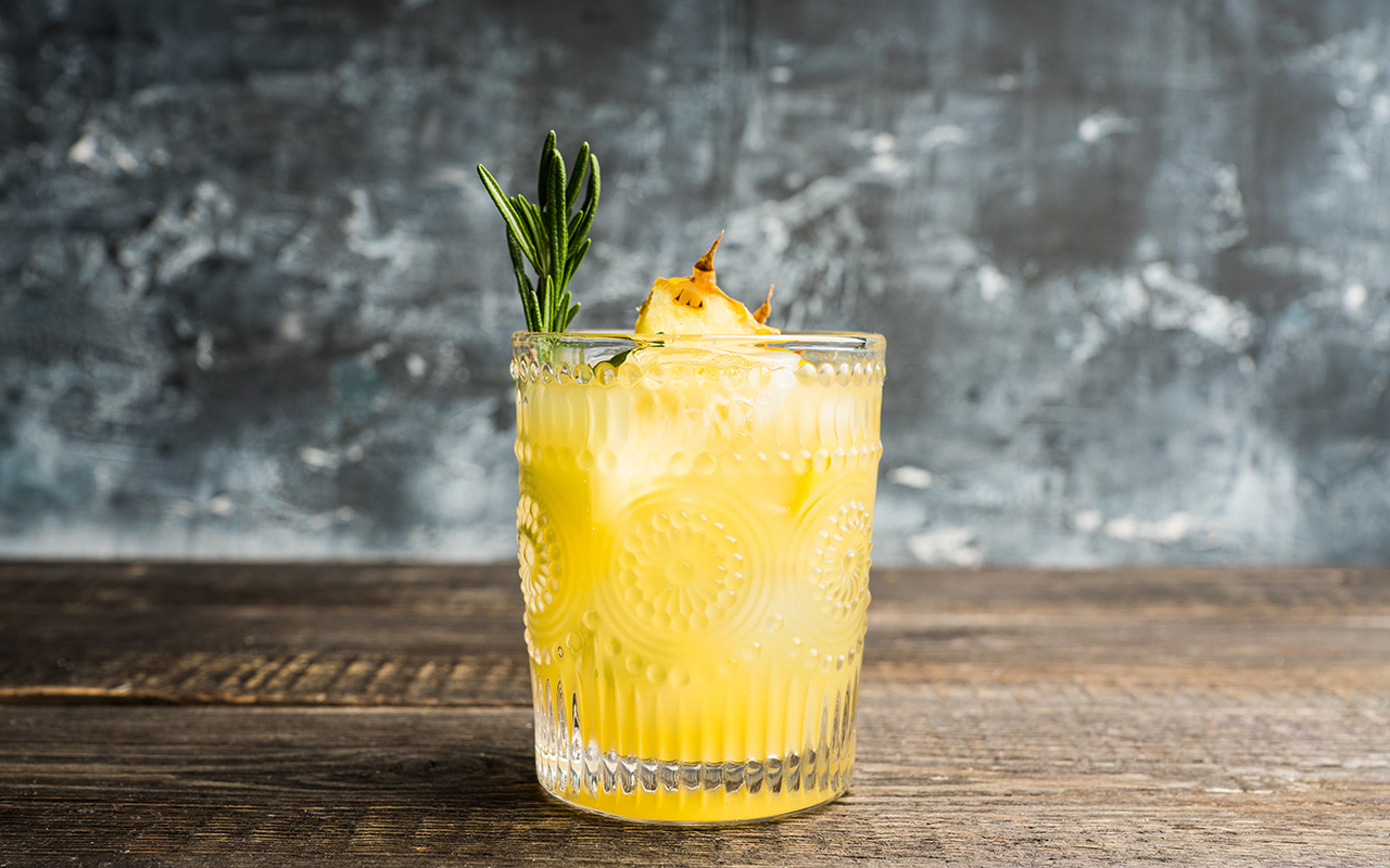 Pineapple rum drink