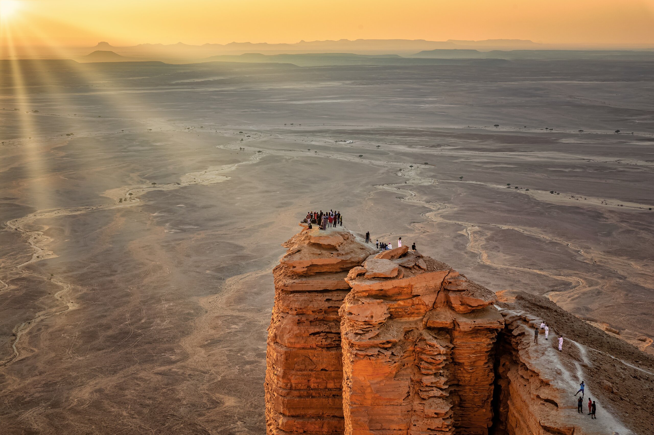 Edge of the World natural landmark near Riyadh, Saudi Arabia, a dramatic cliff formation and popular tourist destination.