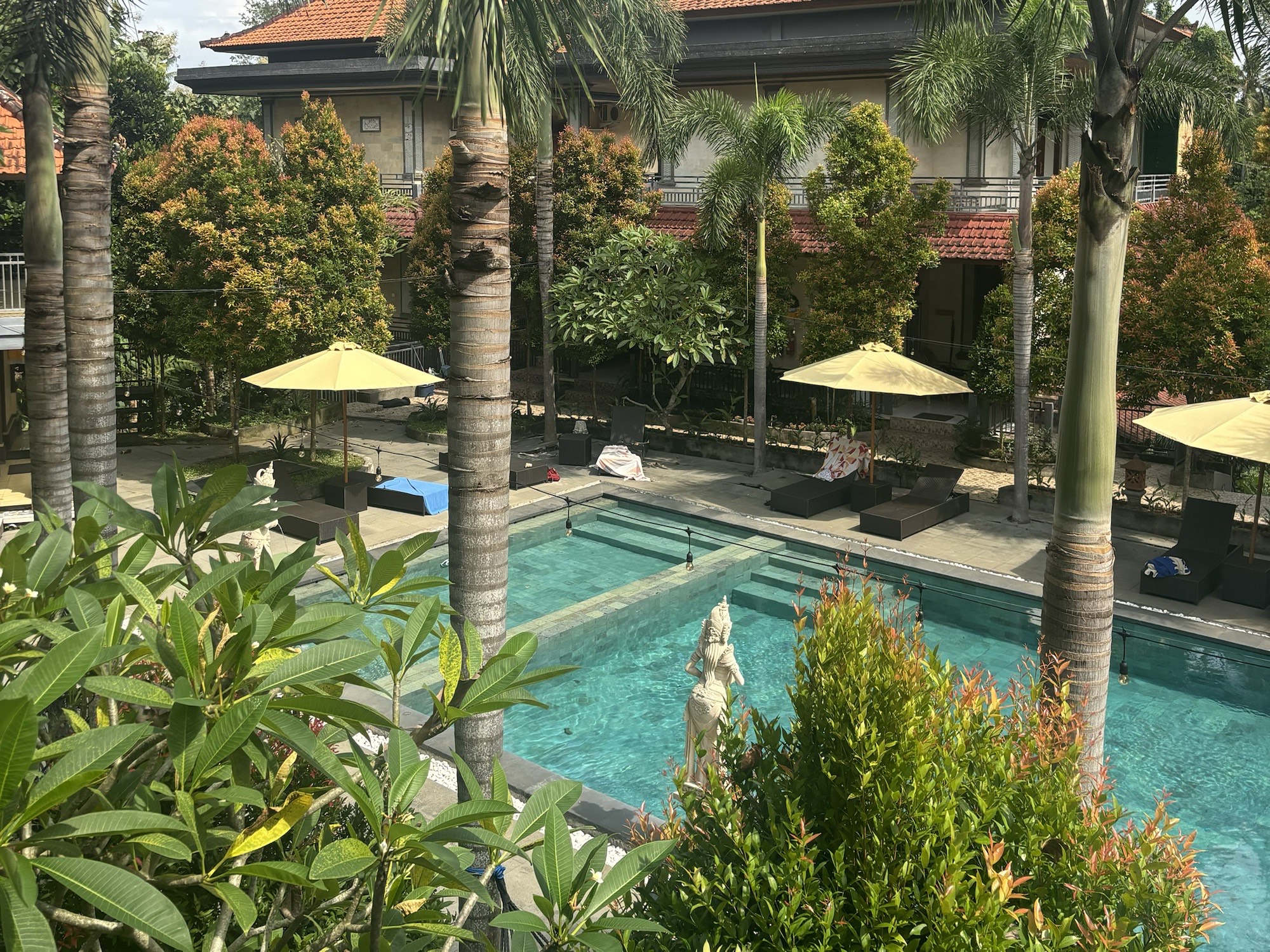 The beautiful sunny days in Bali by the poolside! 