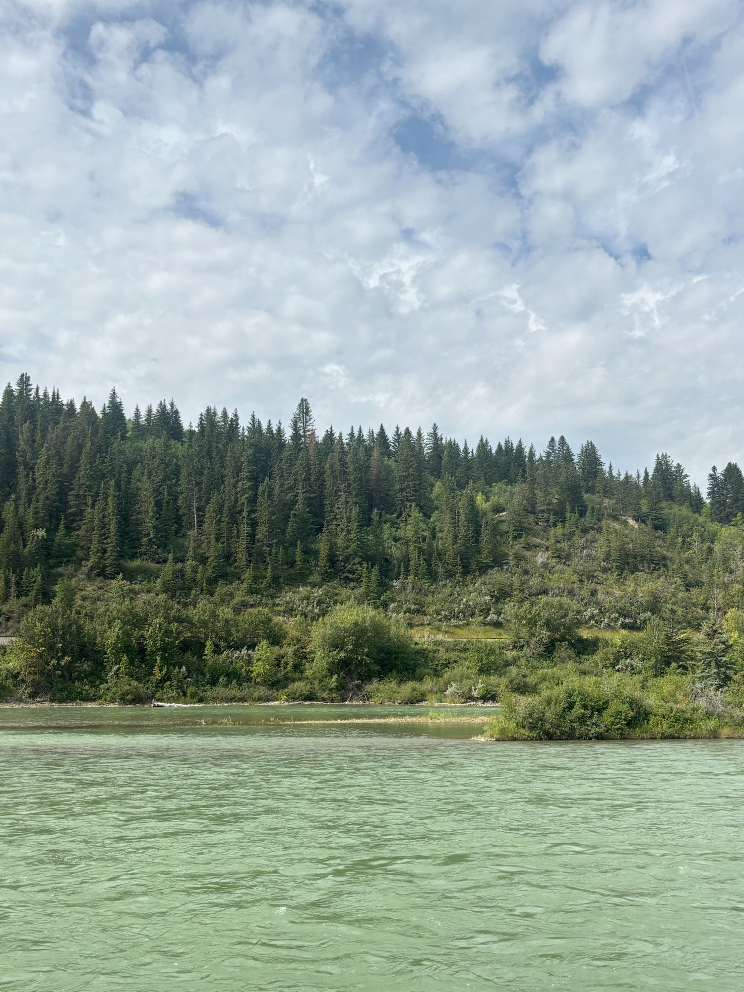 River views along the bike pathway. 