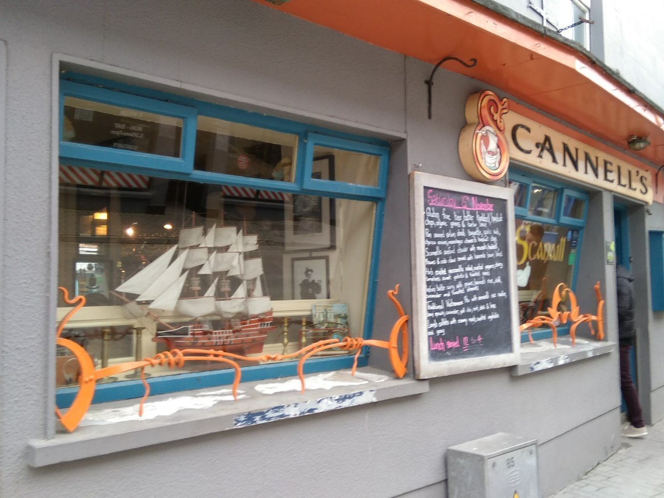 scannells bar, clonakilty