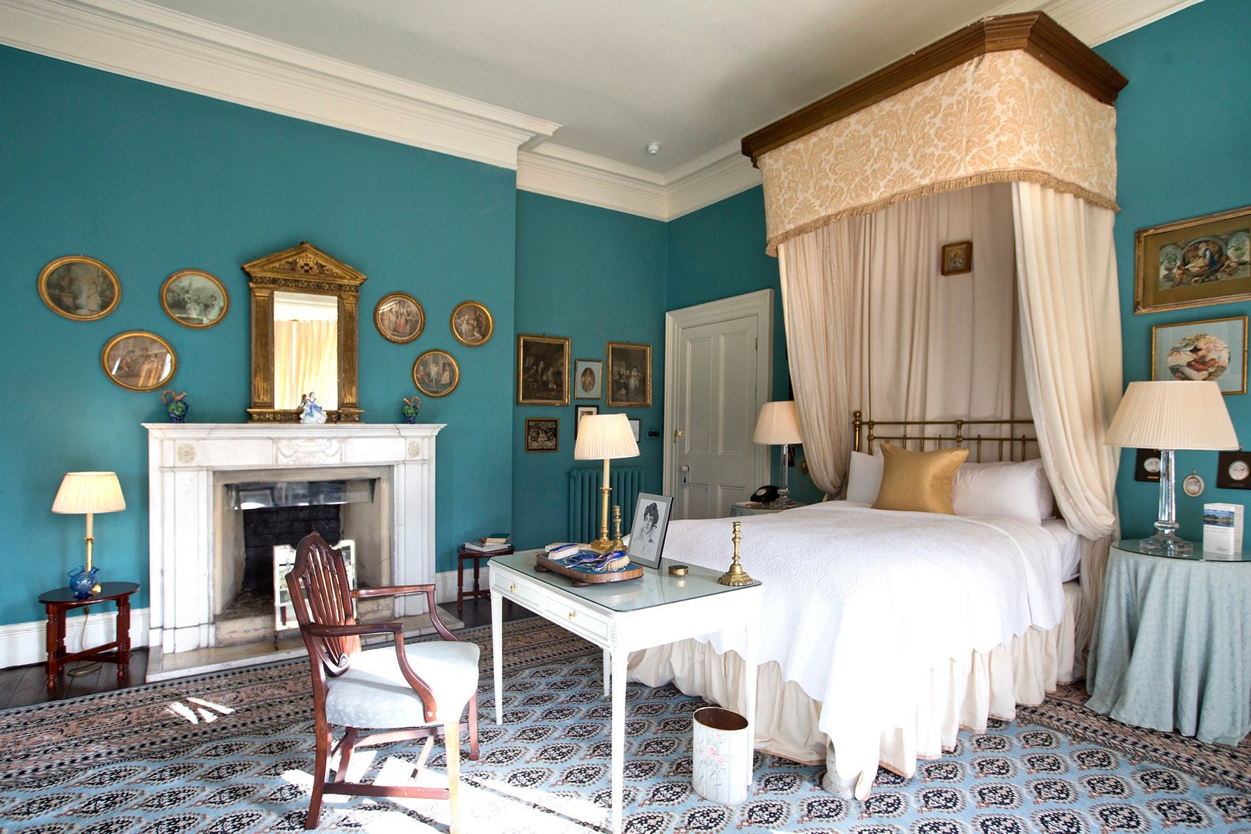 castle leslie