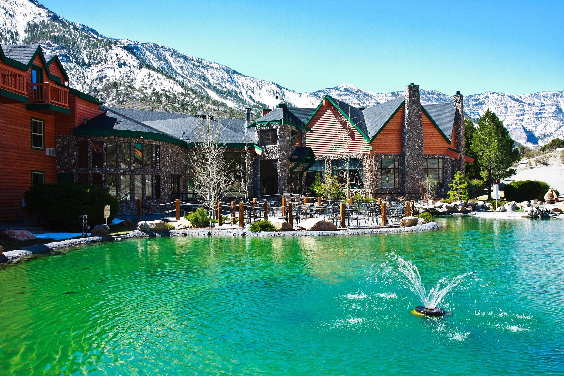 the retreat on charleston peak