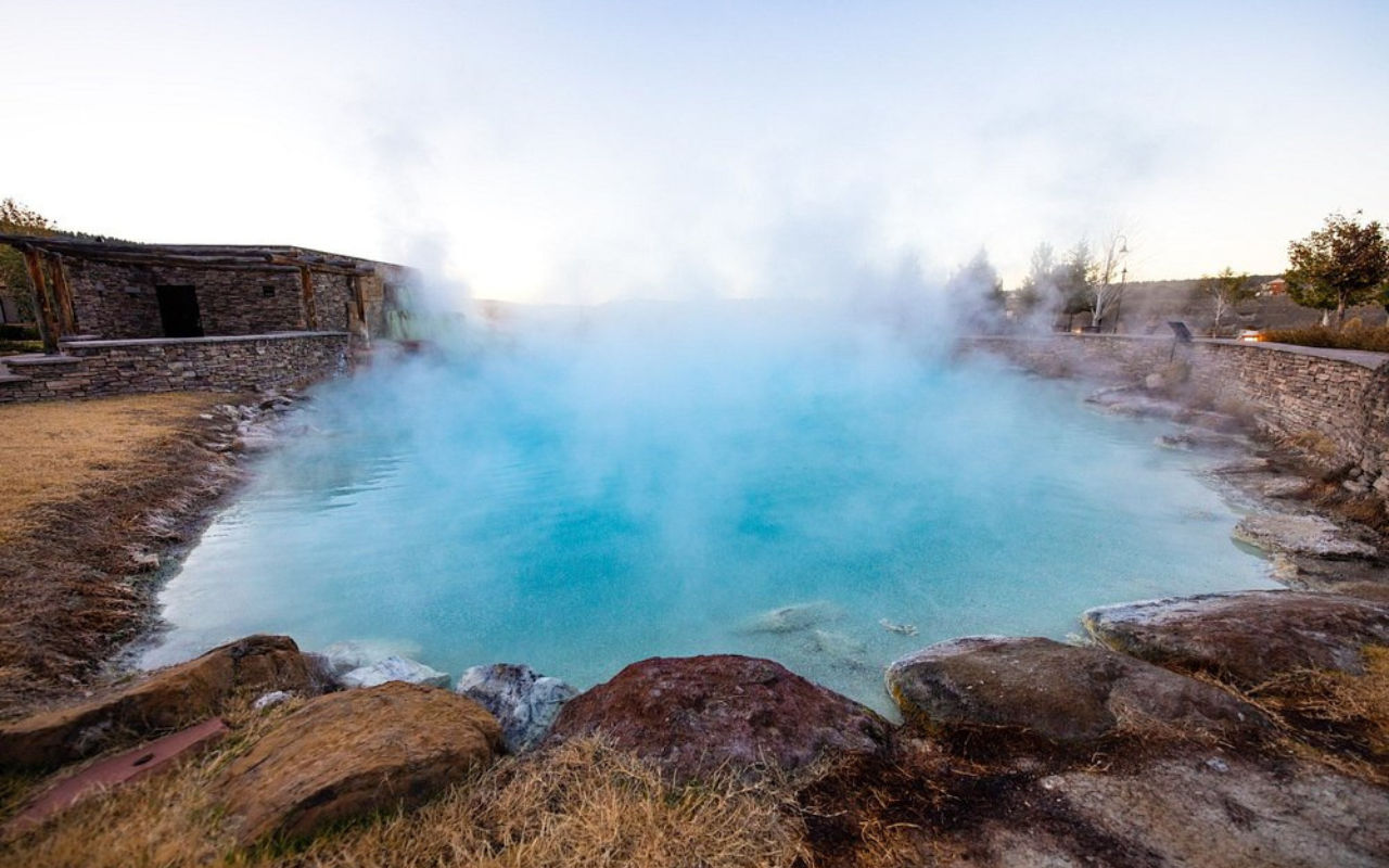 Steaming natural hot spring pool in the mountains of Colorado, a U.S. escape that mirrors Iceland’s Blue Lagoon