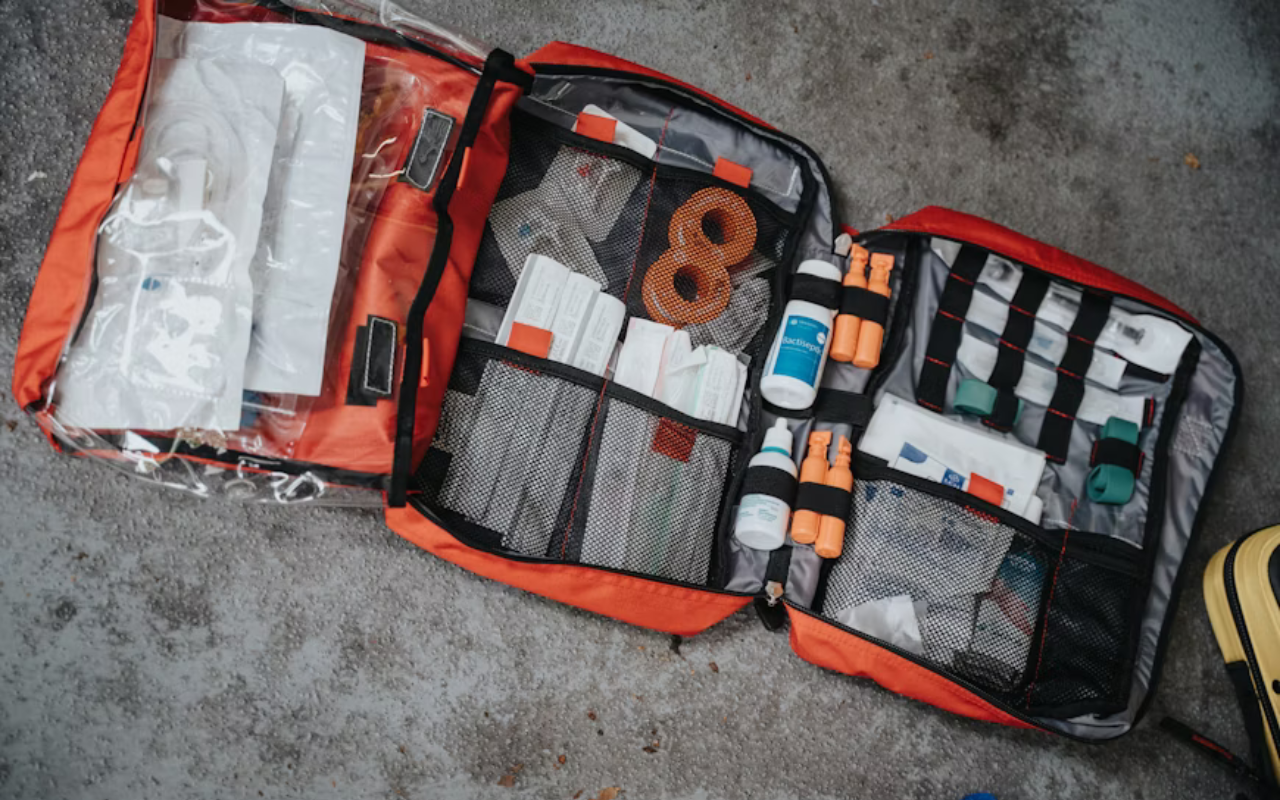 Fully stocked first aid kit to ensure injuries will be taken care of when traveling