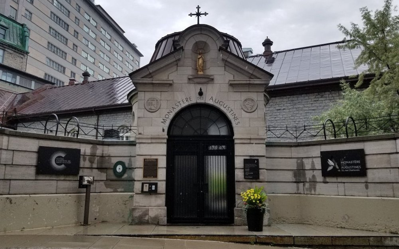 Le Monastère des Augustines: Monetary in Quebec. popular site for spiritual retreats.