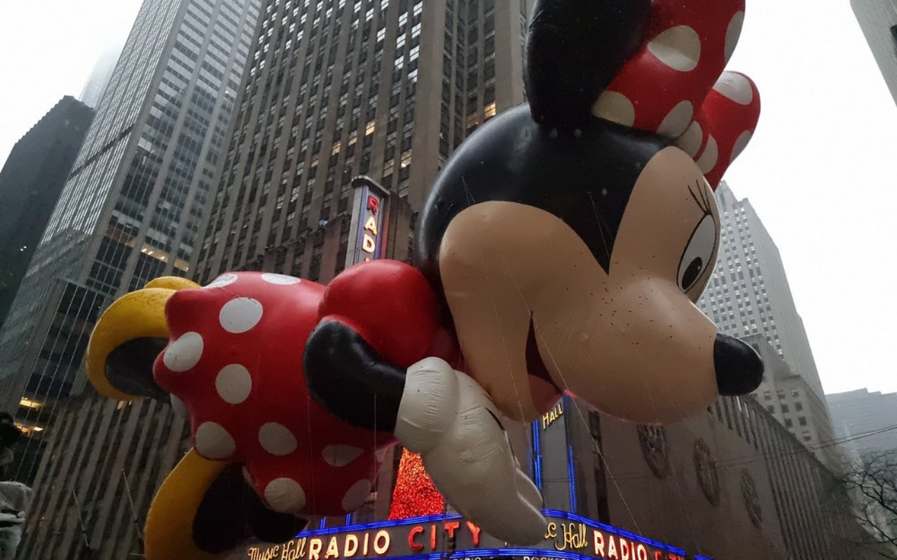 Minnie Mouse balloon at Macy’s Thanksgiving Day Parade in New York City – a top family-friendly Thanksgiving vacation experience for 2025.
