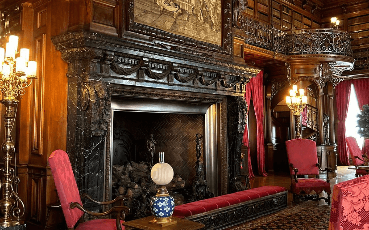 Tour the Biltmore House
