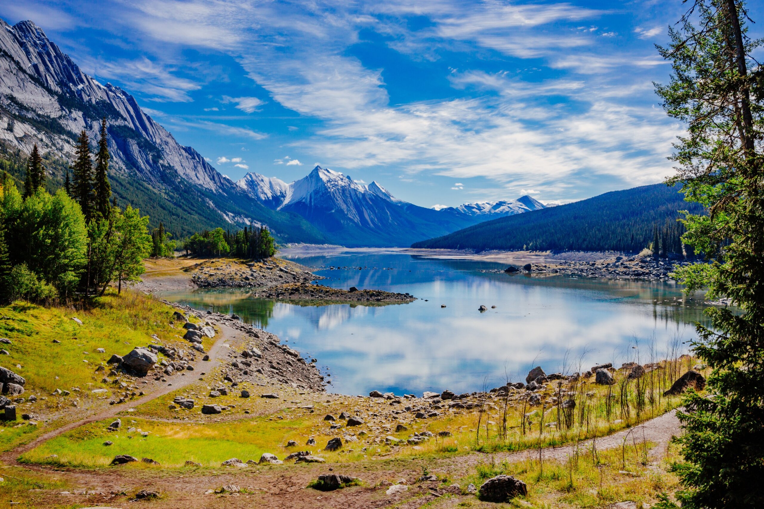 Medicine Lake, Jasper National Park, Alberta, Canada
