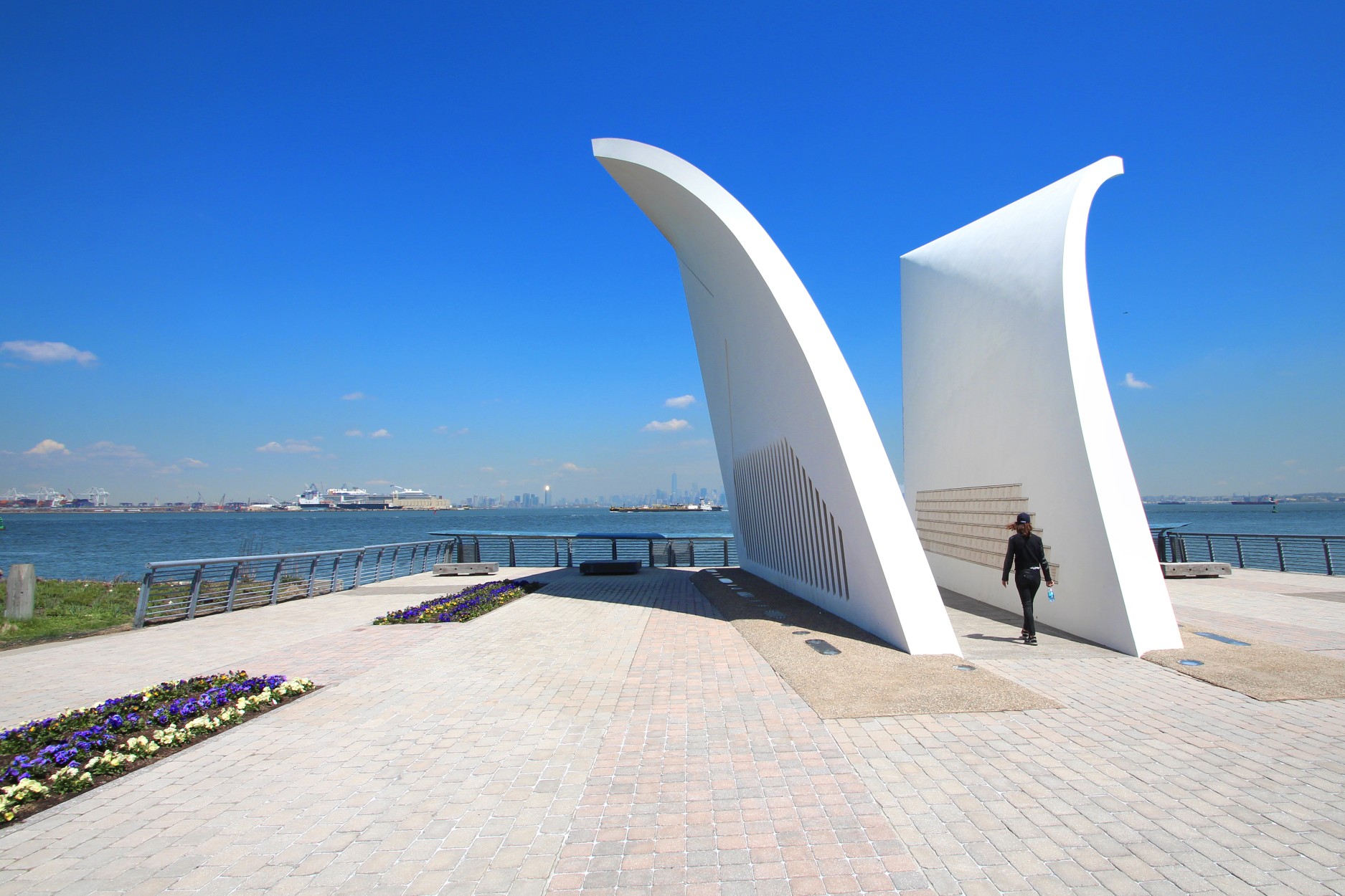 New York, September 11 memorial. Postcards monument in Staten Island