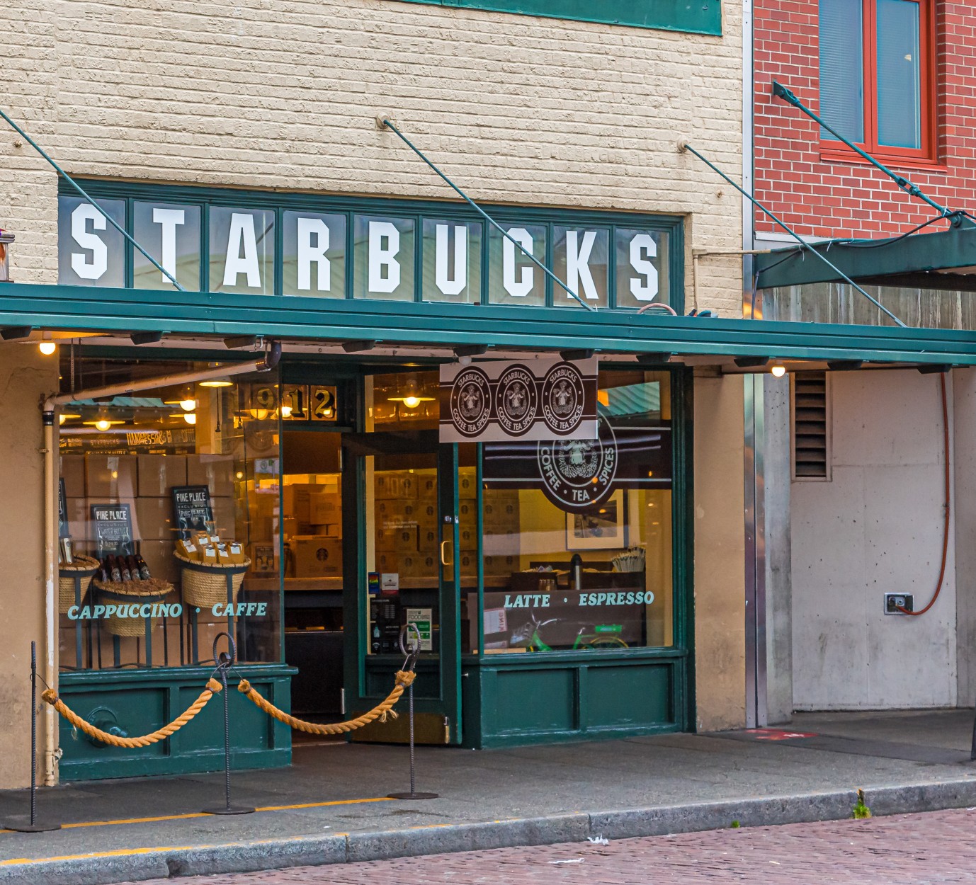 Original Starbucks Empty
