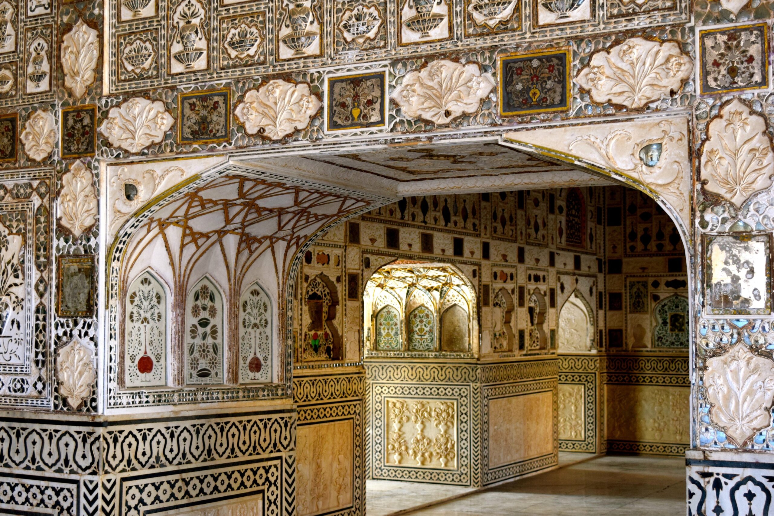 Designs and Patterns in the Taj Mahal

