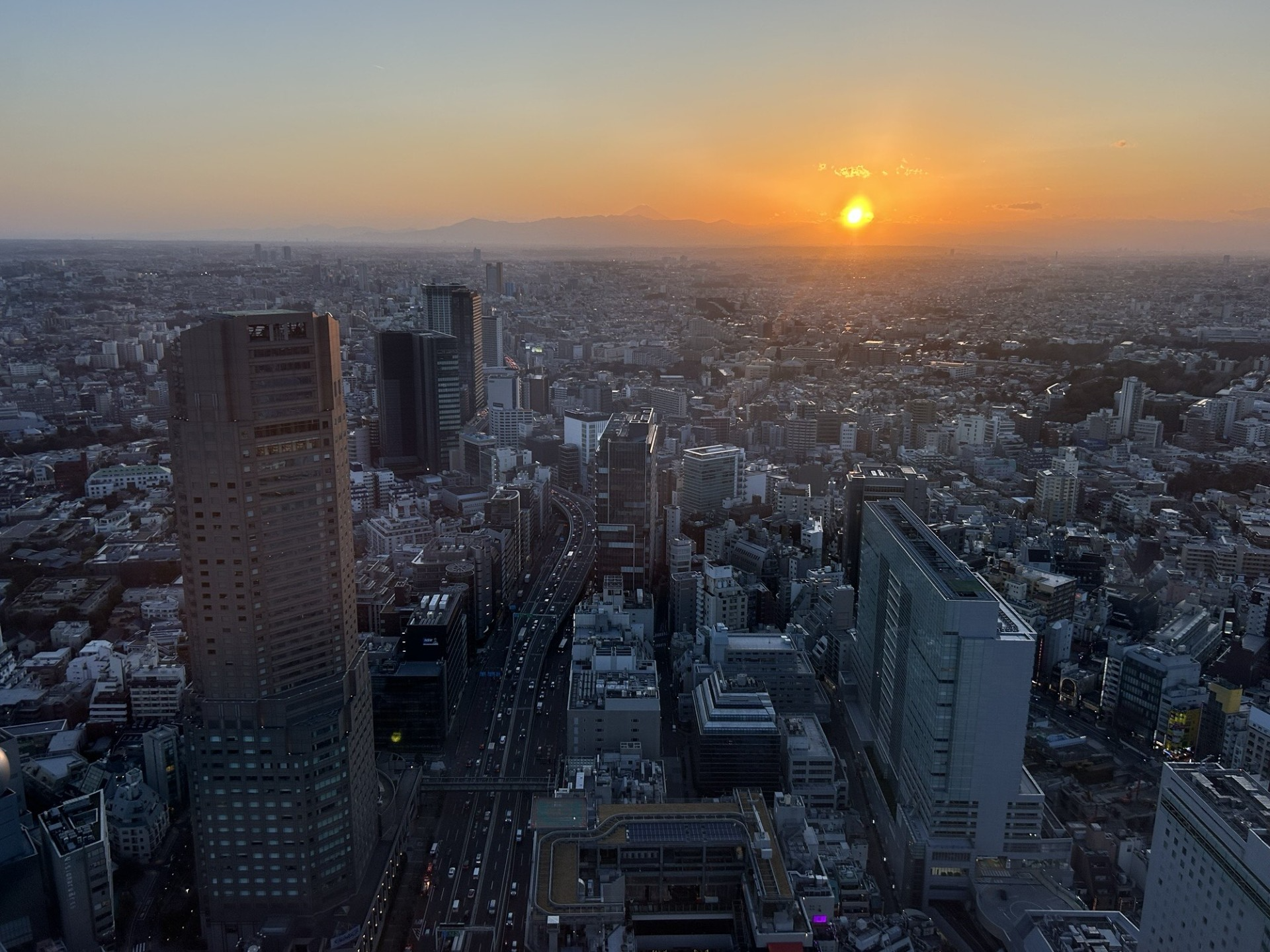 Sunset and Tokyo city view from Shibuya sky.
