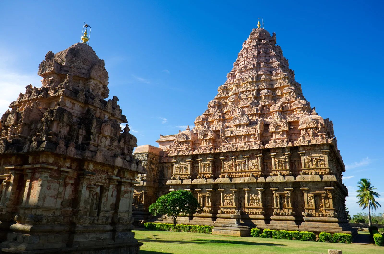 The Brihadeeswara Temple in Tamil Nadu, one of the Great Living Chola Temples — showcasing massive stone carvings and historic architecture in India.