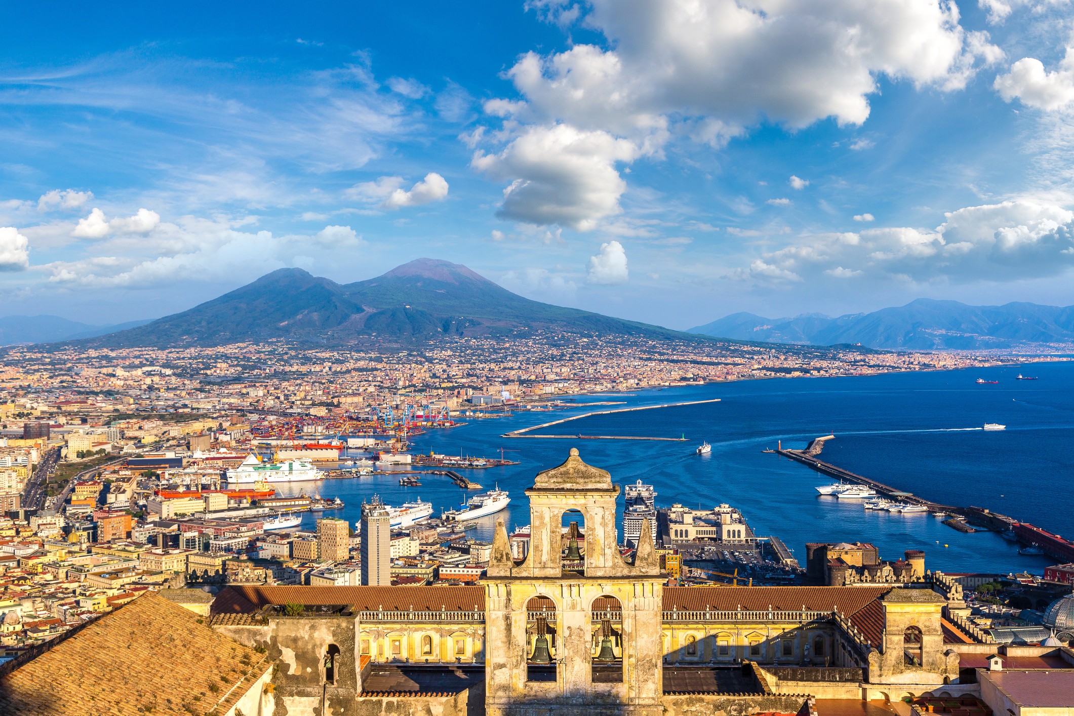 Napoli and mount Vesuvius in Italy - one of the world’s most earthquake-prone regions.
