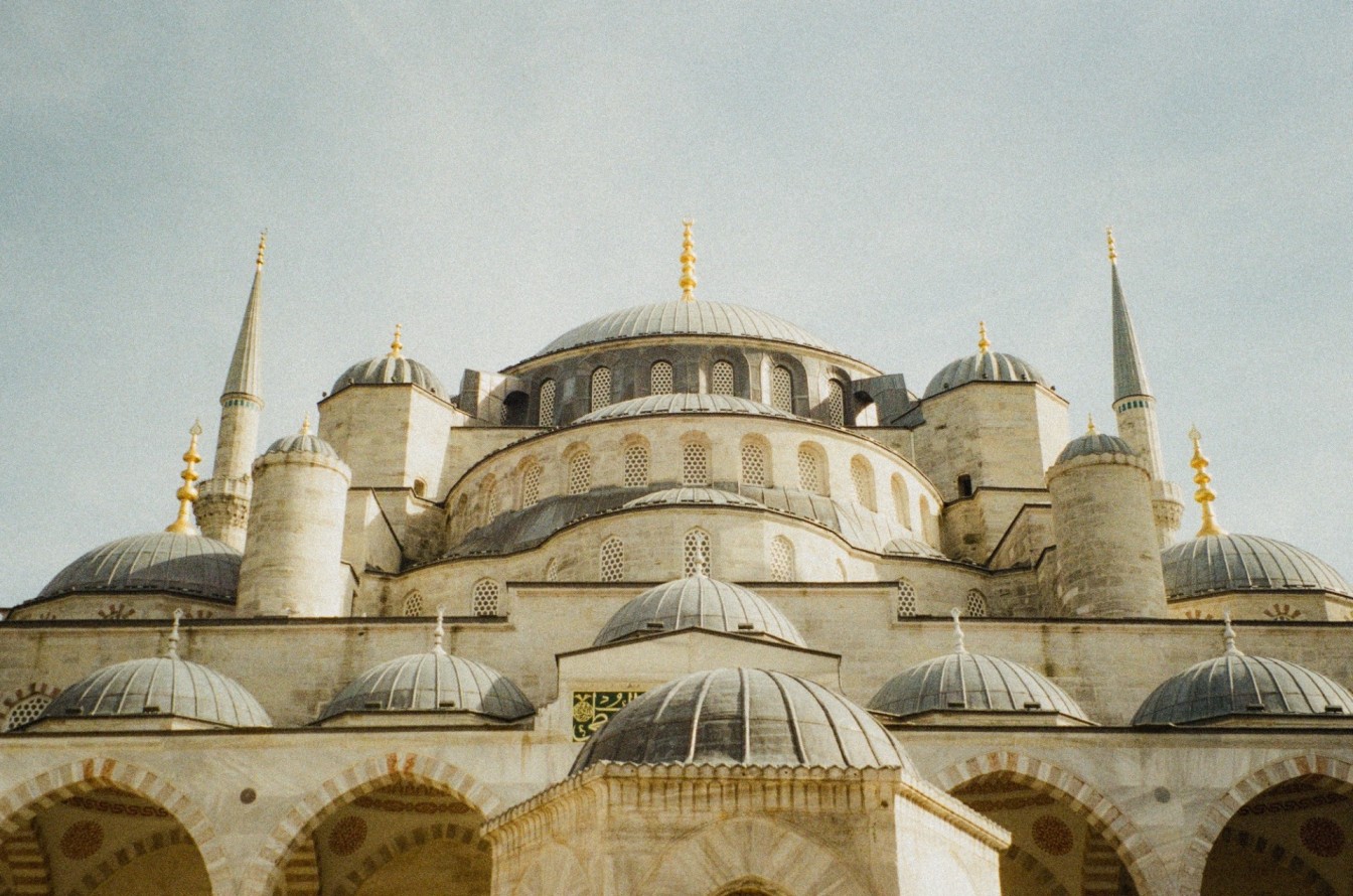 things travelers get bored of - Mosque in Istanbul, Turkey.
