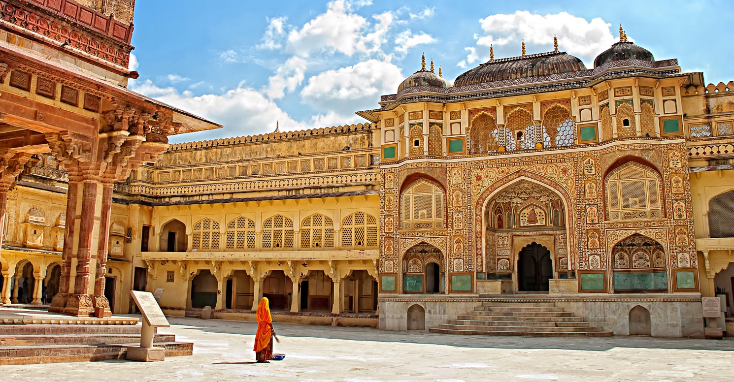 Detail of decorated gateway. Amber fort. Jaipur, India
