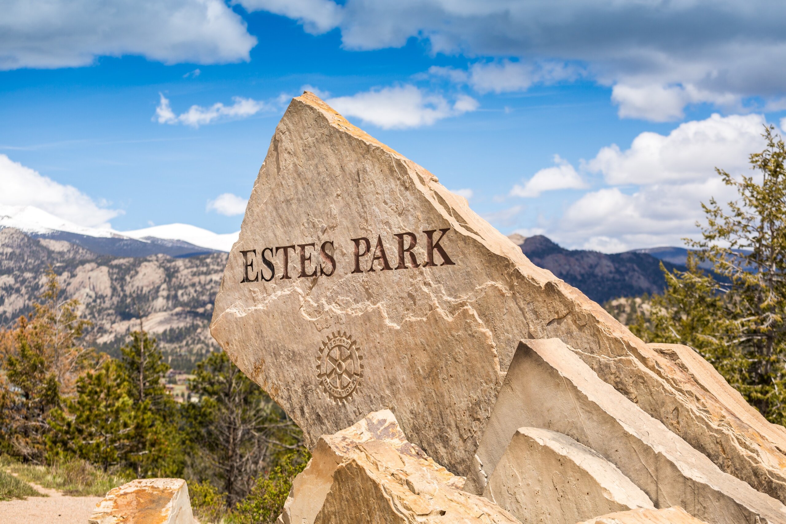 Estes Park sign
