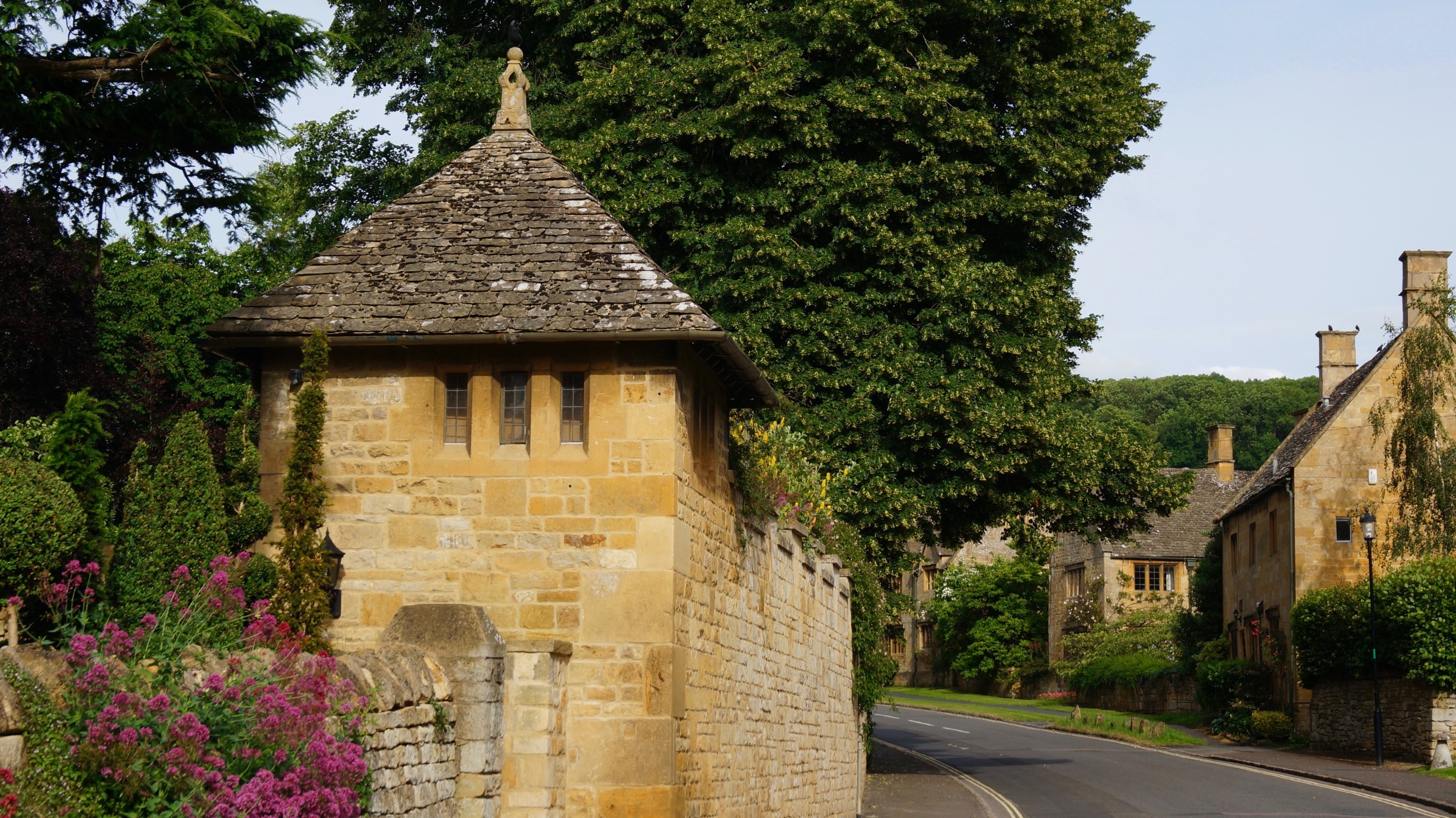 architecture, building, old, house, tower, stone, castle, europe, ancient, sky, village, exterior, travel, tree, tourism, green, cottage, roof, UK, England , cotswold , Broadway, Village