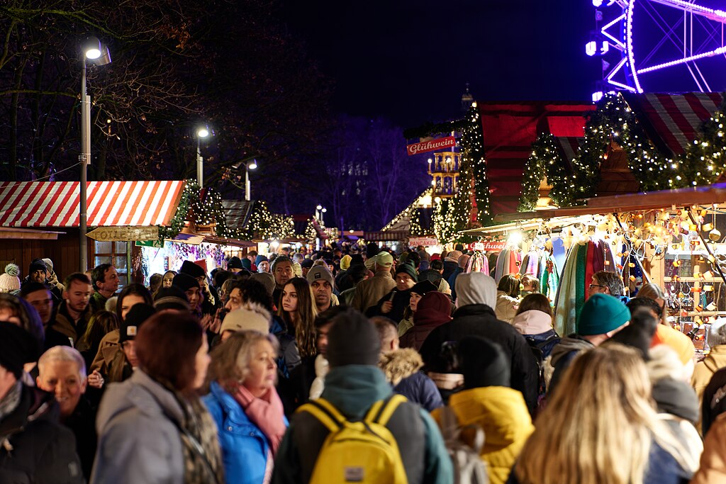 Christmas market Rotes Rathaus in Berlin-Mitte.
