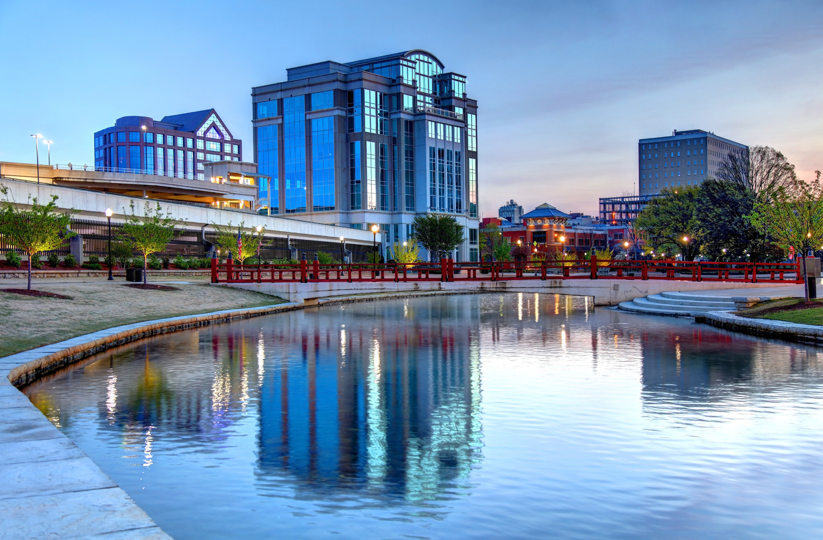 Affordable U.S. city skyline ideal for retirees on a budget