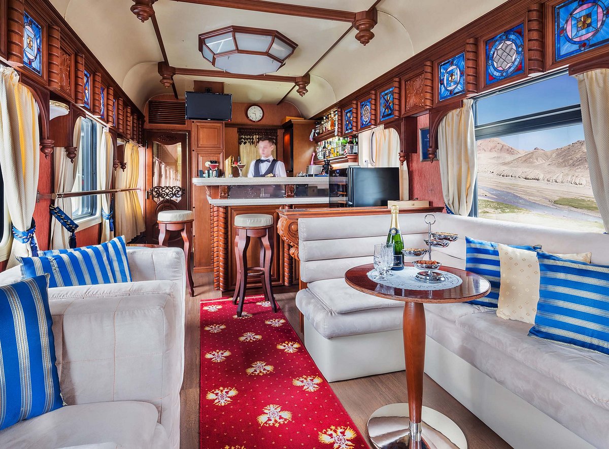 Bar on The Golden Eagle Luxury Train