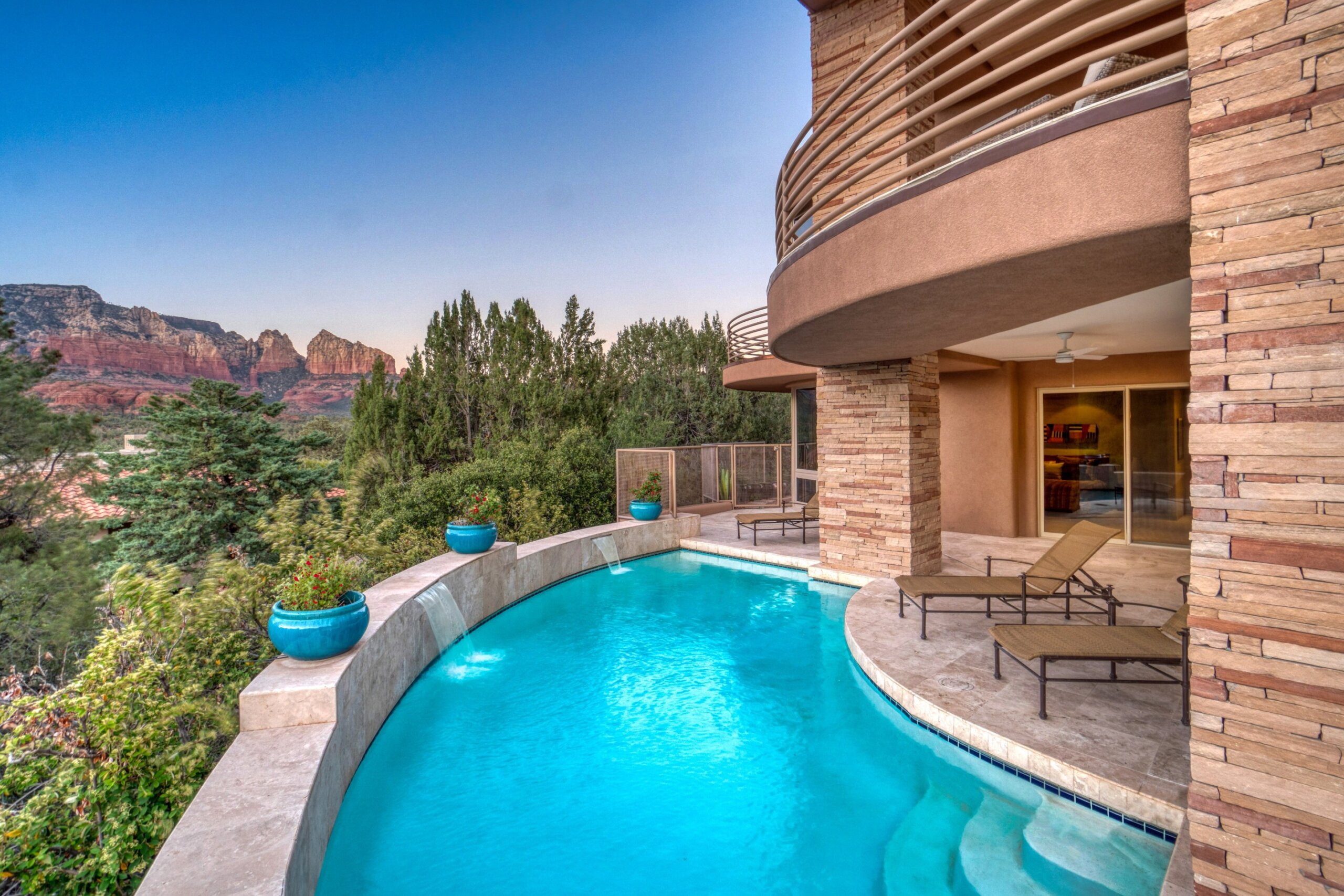 A Luxury Arizona Pool
