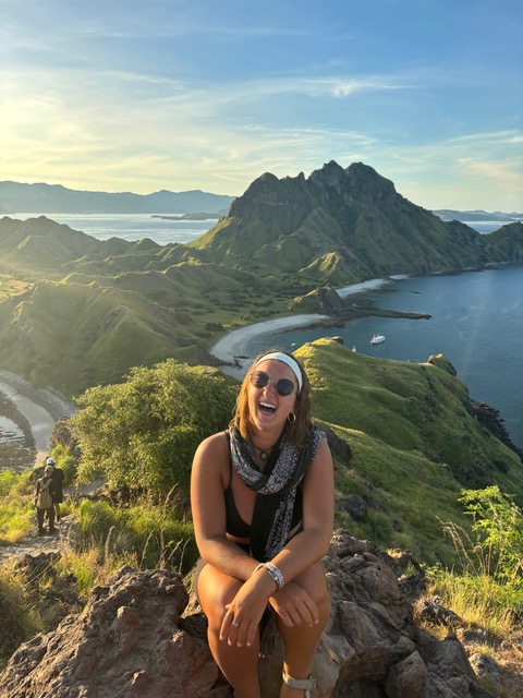 Me solo traveling Indonesia at 21 years old.