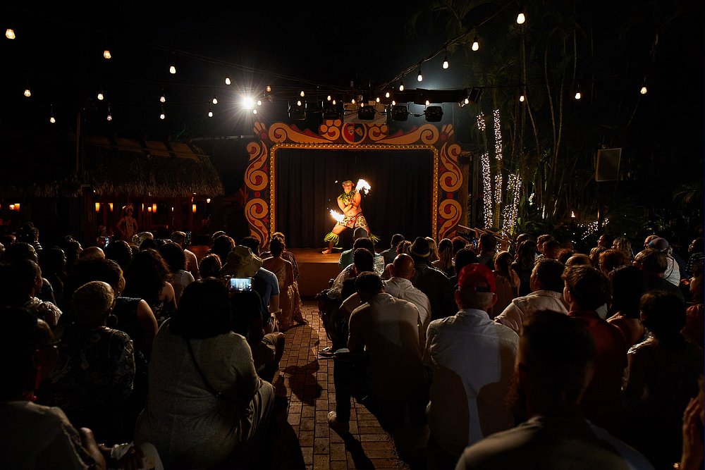 There's dinner and then there's dinner at Jungle Queen....  TW - It comes with amazing entertainment