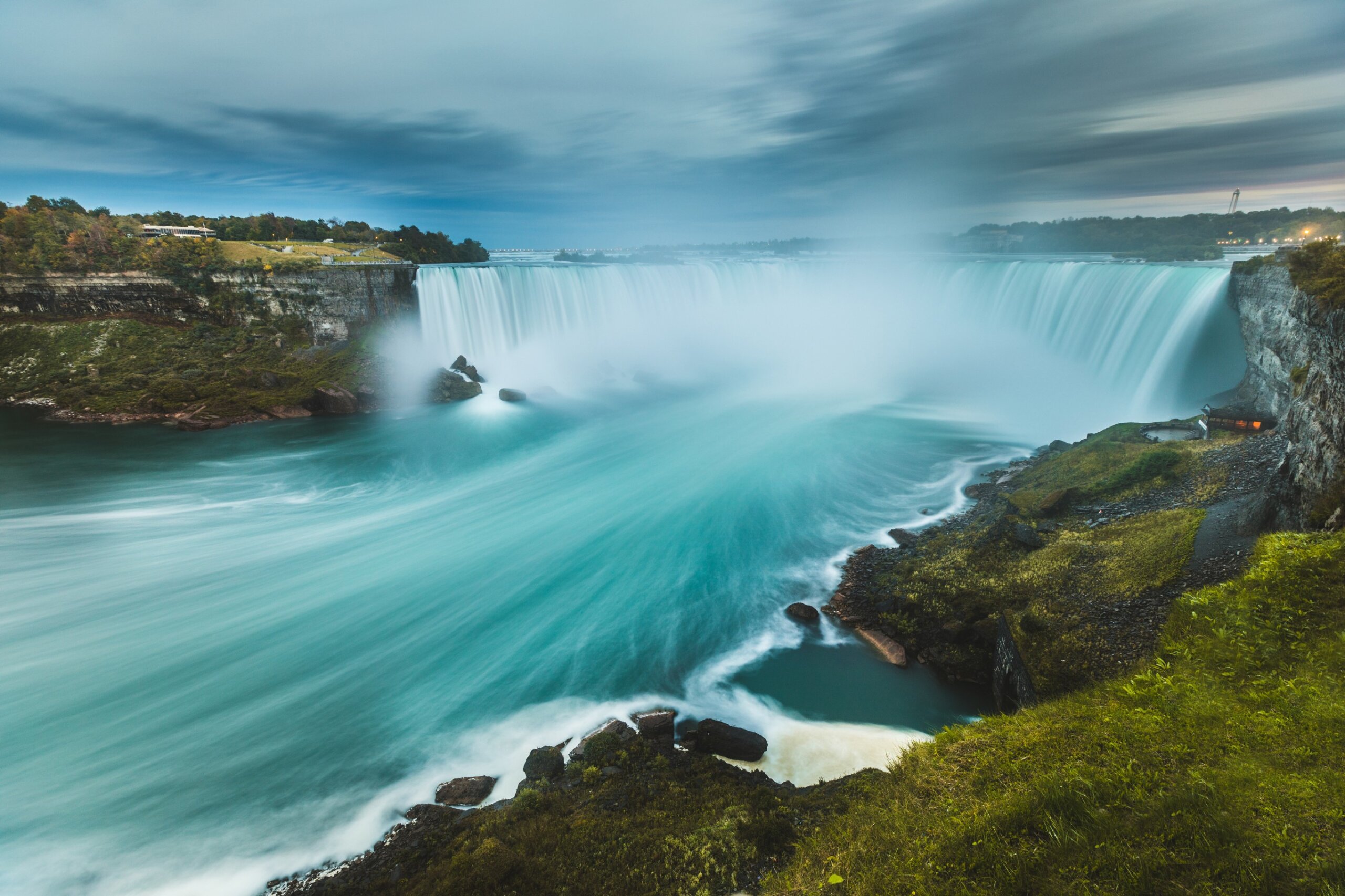 Niagara Falls panoramic view, long exposure
