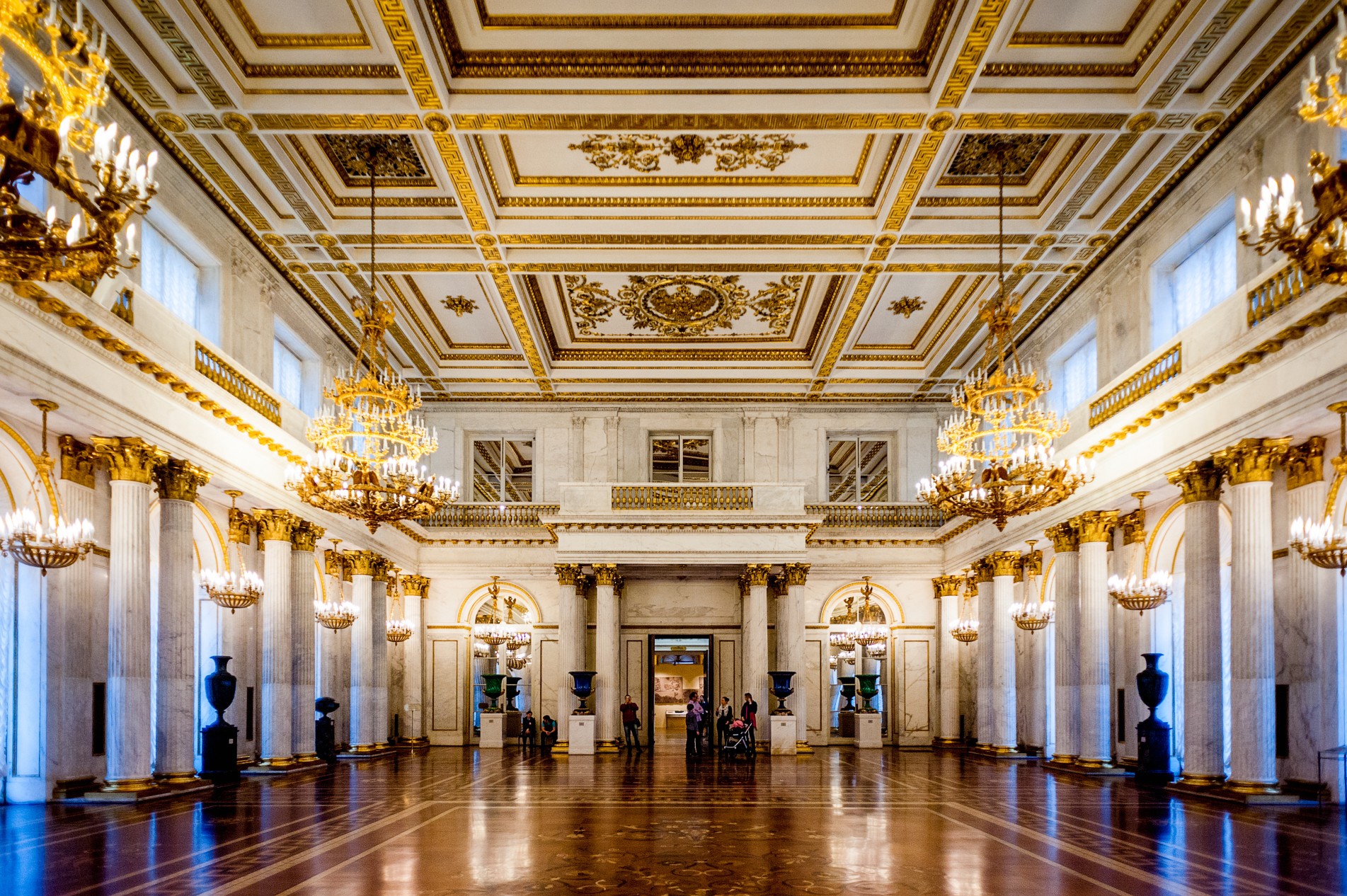 Trone hall in the State Hermitage, a museum of art and culture in Saint Petersburg, Russia. It was founded in 1764 by Catherine the Grea