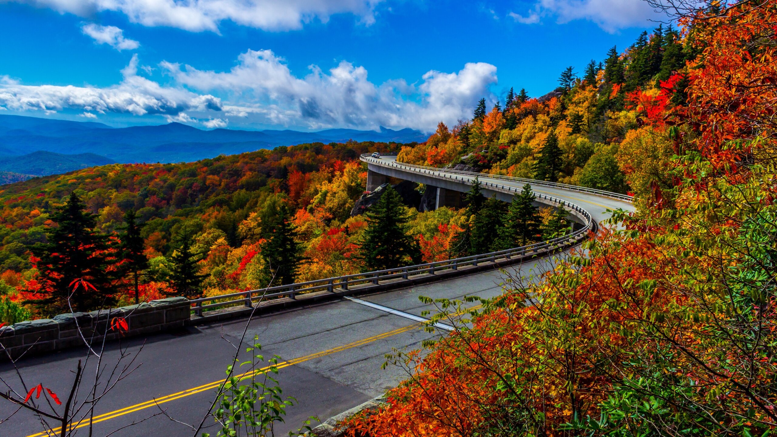 Linn Cove Viaduct on the Blue Ridge Parkway, North Carolina
