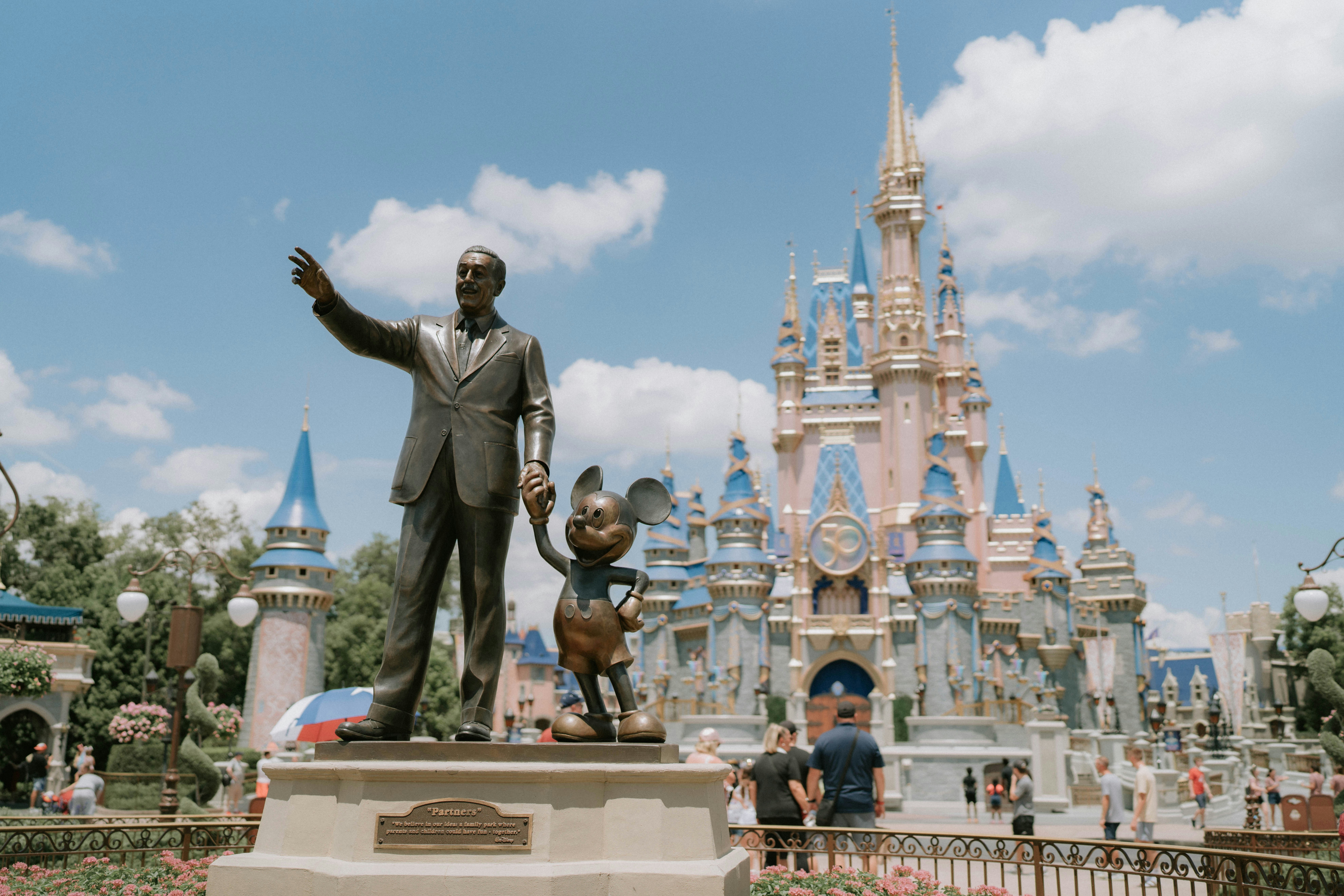 Disney World budget travel tips for saving money at the parks