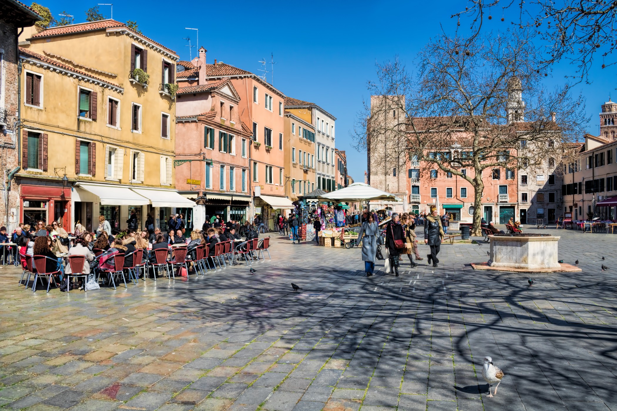 campo santa margherita in venedig, italien