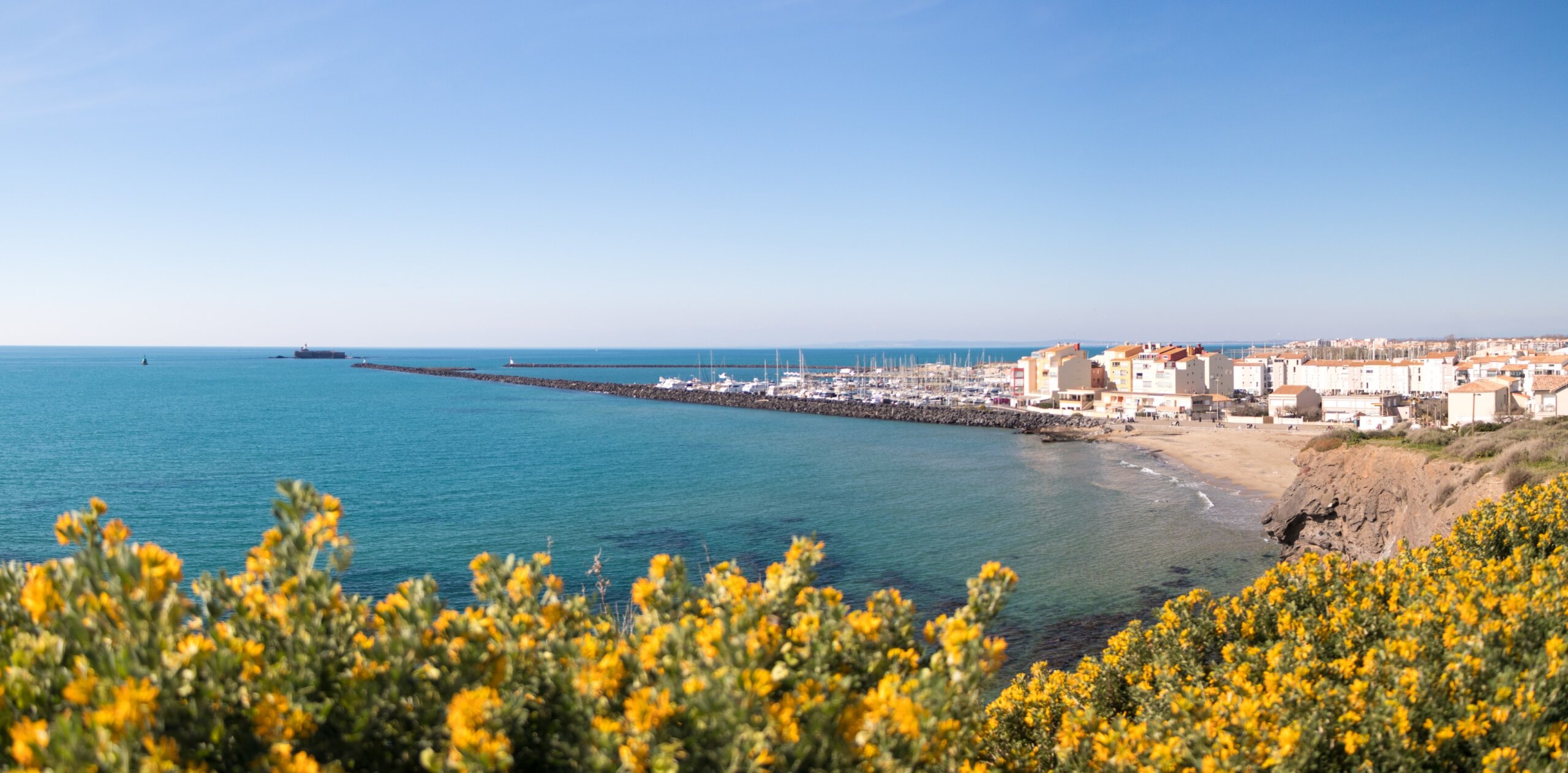 Panorama de la digue Richelieu et de la plagette au Cap d'Agde
